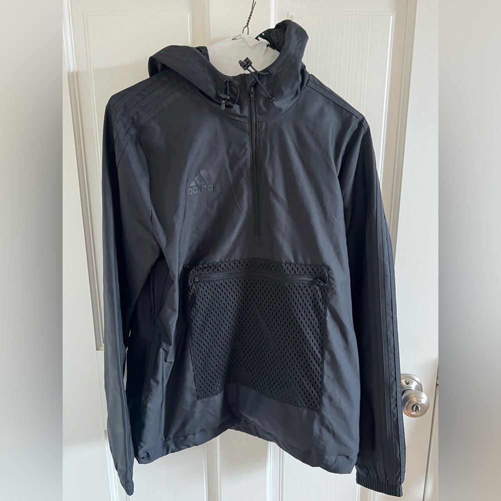 Adidas black windbreaker with front pocket size S